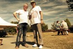 Michel Kemper et Hervé Cristiani (à l'arrière-plan, Fabienne Thibeault) à Concèze. (photo "en route pixels")