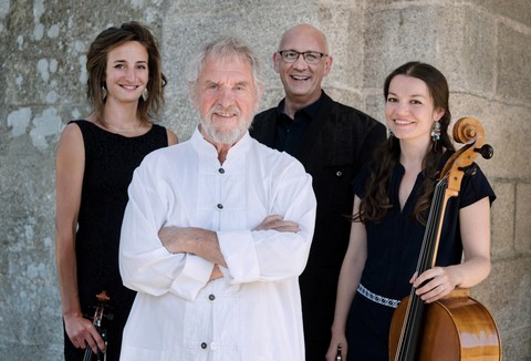 Gilles Servat en quatuor (photo presse non créditée)