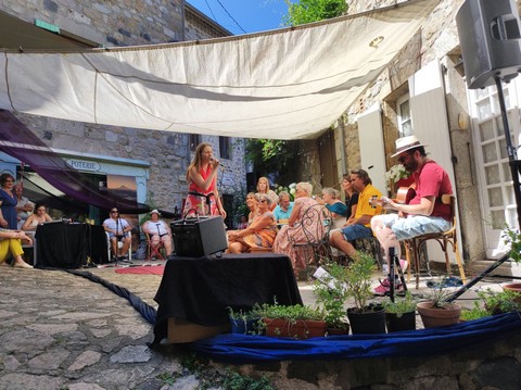 Lors du stage d'Antraigues-sur-Volane (photo Rachid Keblip)