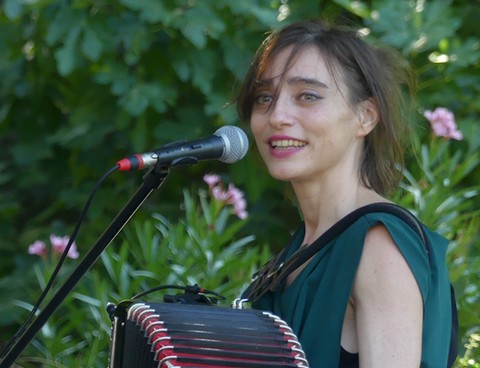 Justine Jérémie au Jardin des papotages (photos Anne-Marie Panigada)