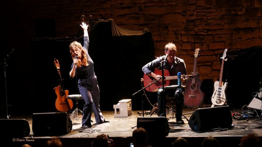 Leïla Huissoud en duo à Barjac ©Didier Kovacs