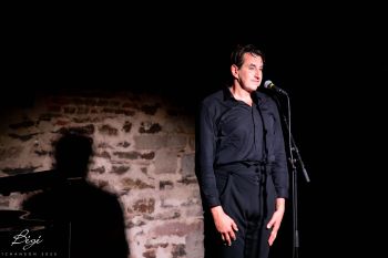 Le Cirque des Mirages Yanowski à Stavelot Photo Bégé ombre 350x233