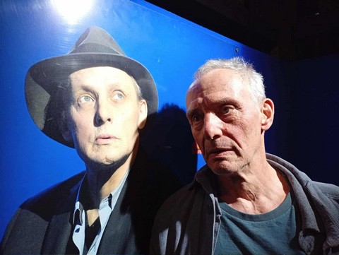 Alain Nitchaeff à l'entrée de l'Esprit Frappeur (photo MK)