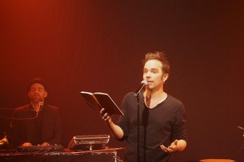 Ben Herbert Larue ©Annick Delperdange 1 clavier-livre 850x564